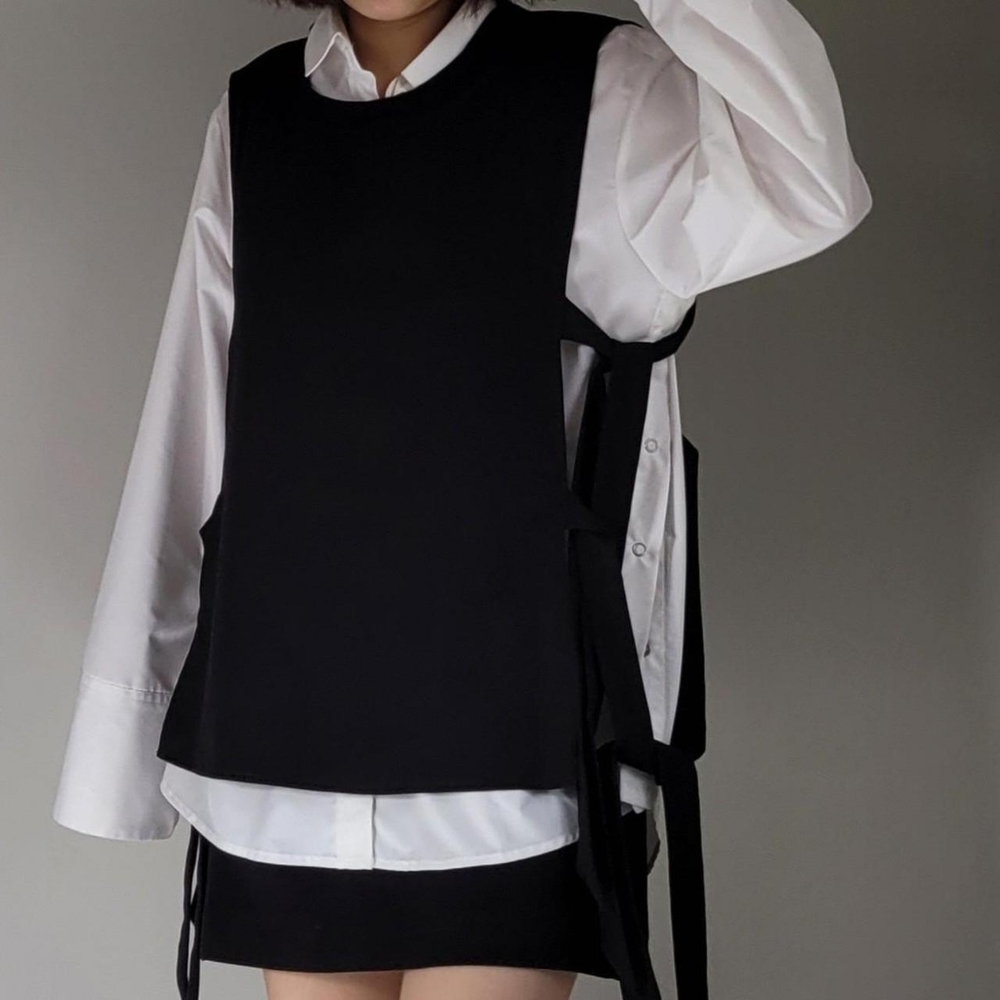 Tie black vest